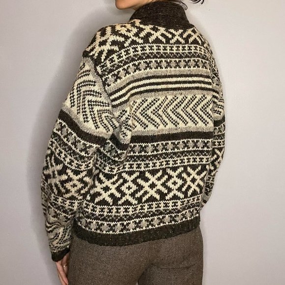 Vintage gray and white wool sweater knit cardigan with buttons - Picture 3 of 4